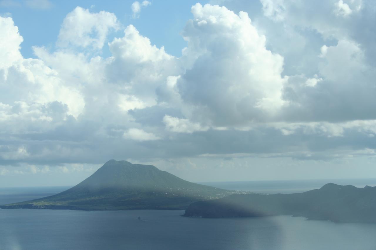 Statia Lodge Oranjestad  Buitenkant foto